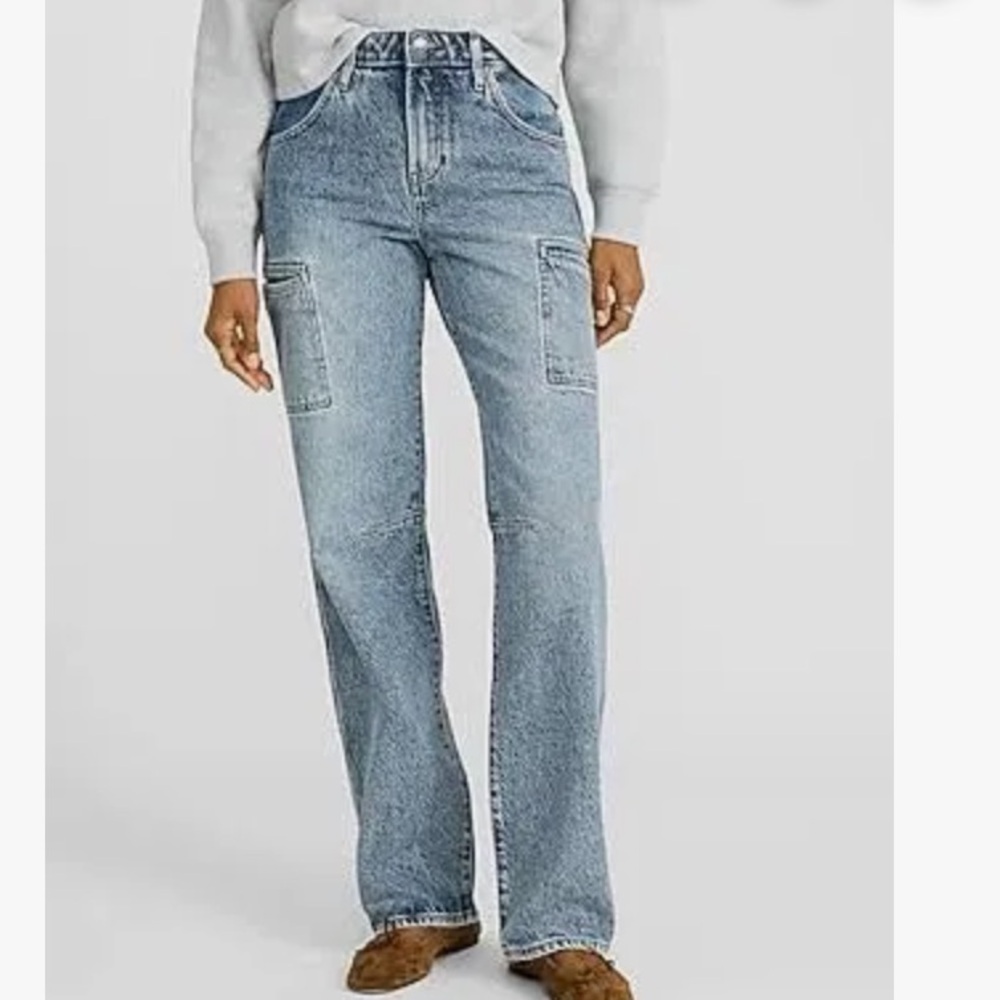 Express Women's Light Blue Straight Leg Jeans